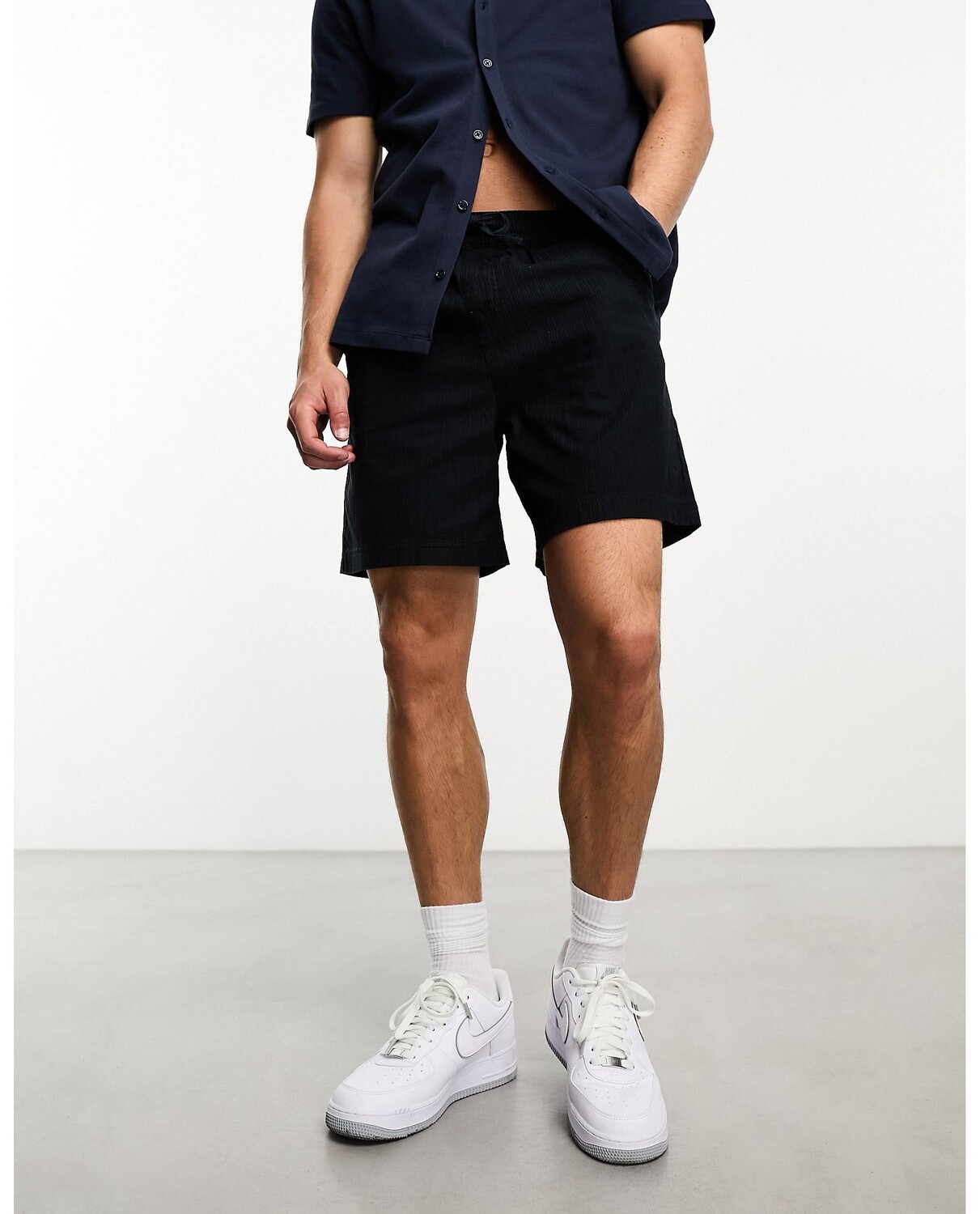 

Темно-синие шорты в плотную рубчик Lyle & Scott Vintage Ridge