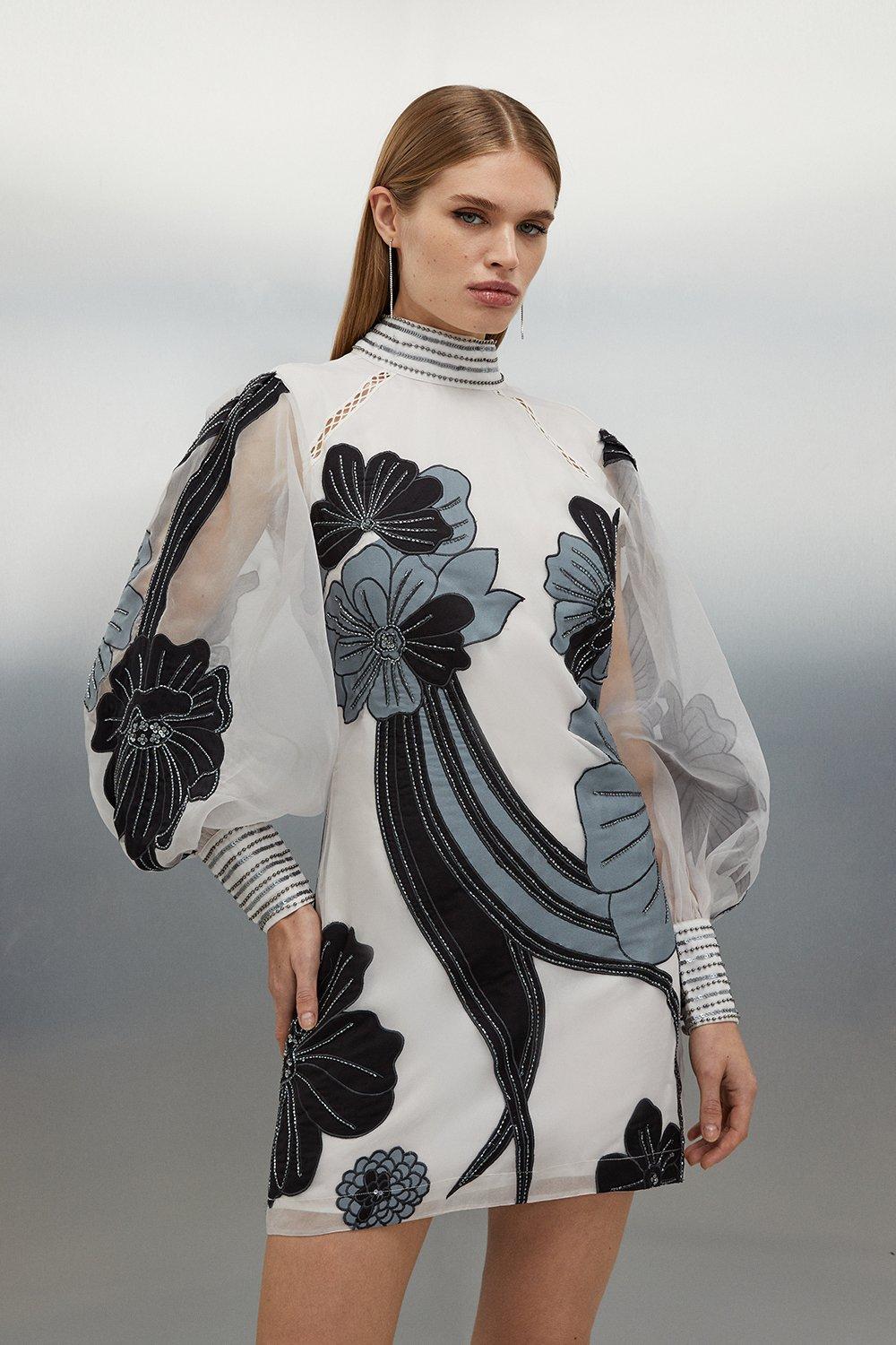 Тканое мини-платье из органди с цветочной графикой и аппликацией Karen Millen, серебро