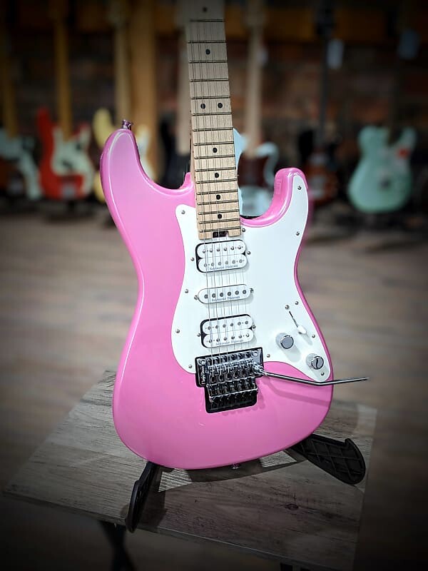 

Электрогитара Charvel Pro-Mod So-Cal Style 1 HSH FR M - Platinum Pink