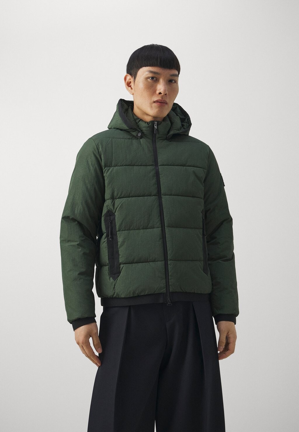 

Зимняя куртка EA7 Emporio Armani, цвет green