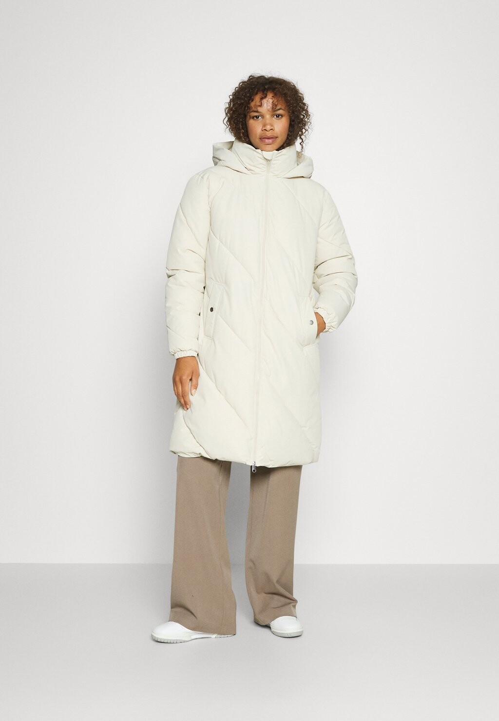 

Зимнее пальто VMELANORDORA LONG COAT Vero Moda, бежевый