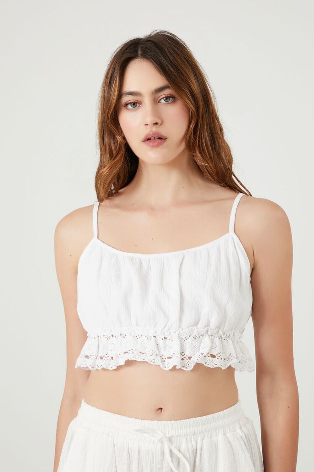 

Укороченная майка с кружевной оборкой Forever 21, белый