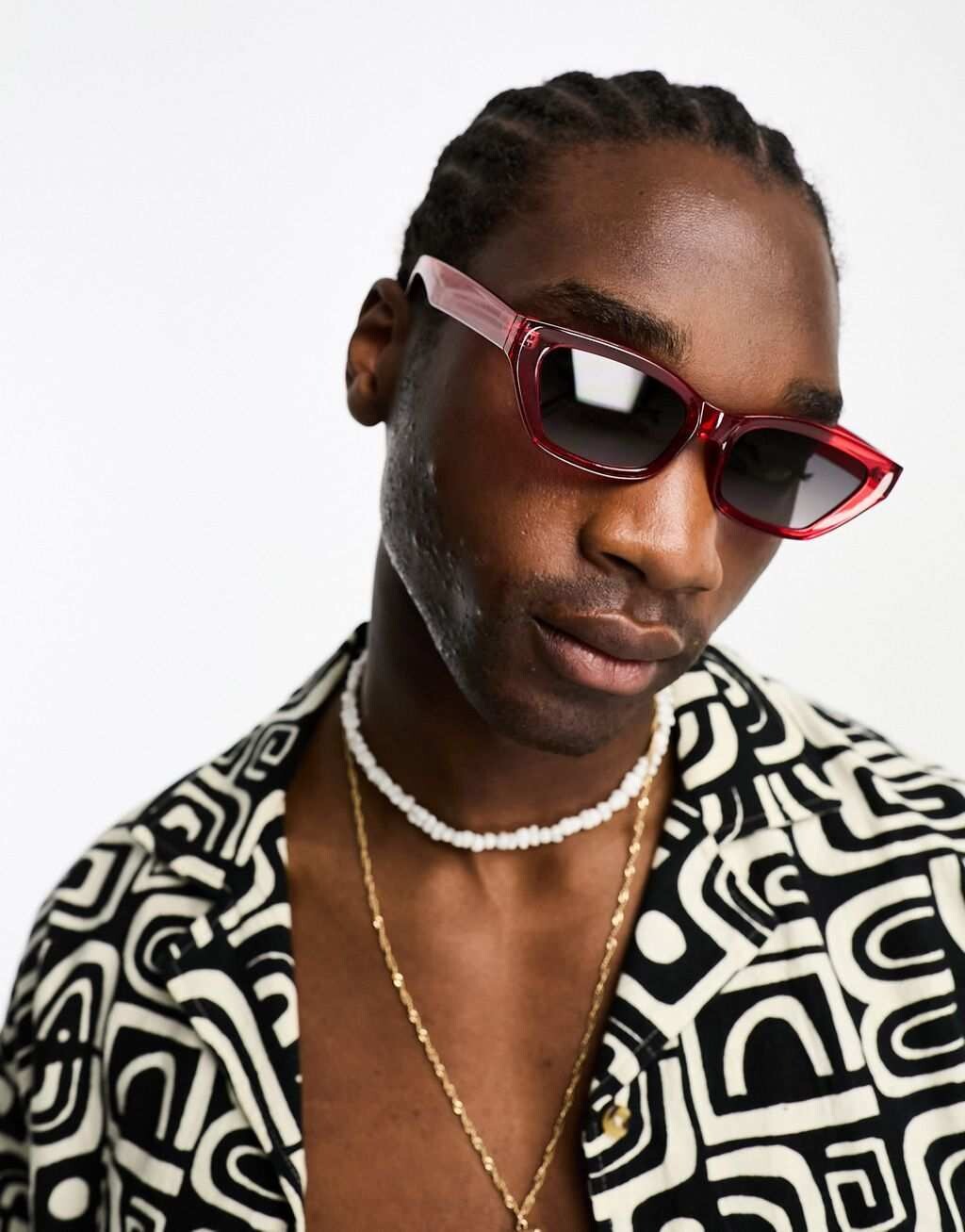 

Кристально-красные солнцезащитные очки «кошачий глаз» ASOS DESIGN в квадратной оправе с дымчатыми линзами