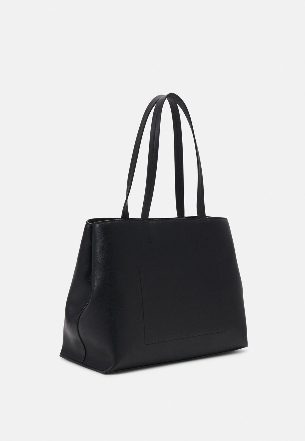 

Сумочка Daily Medium Tote Pebble Calvin Klein, ck черная