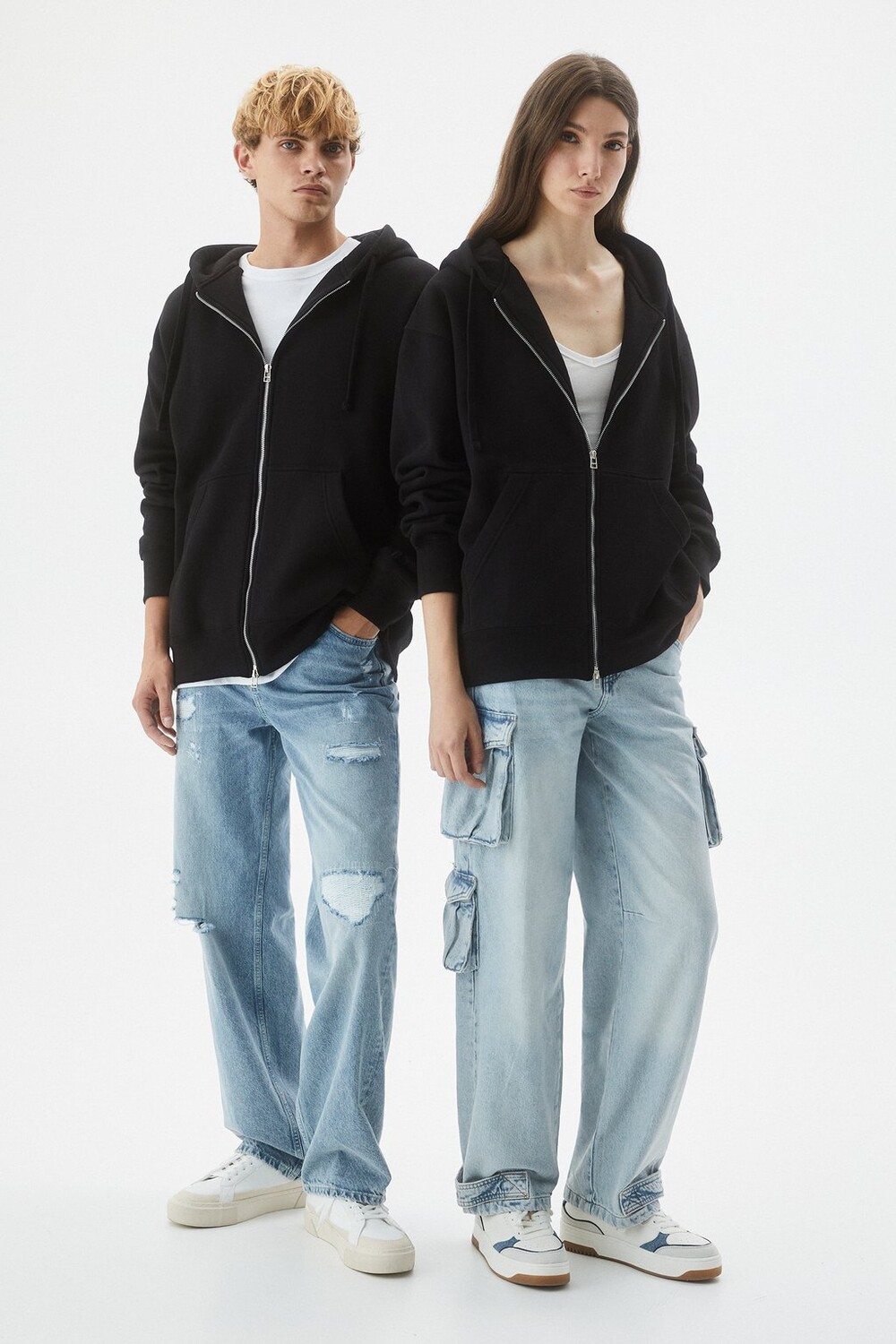 

Толстовка на молнии Basic PULL&BEAR, черный