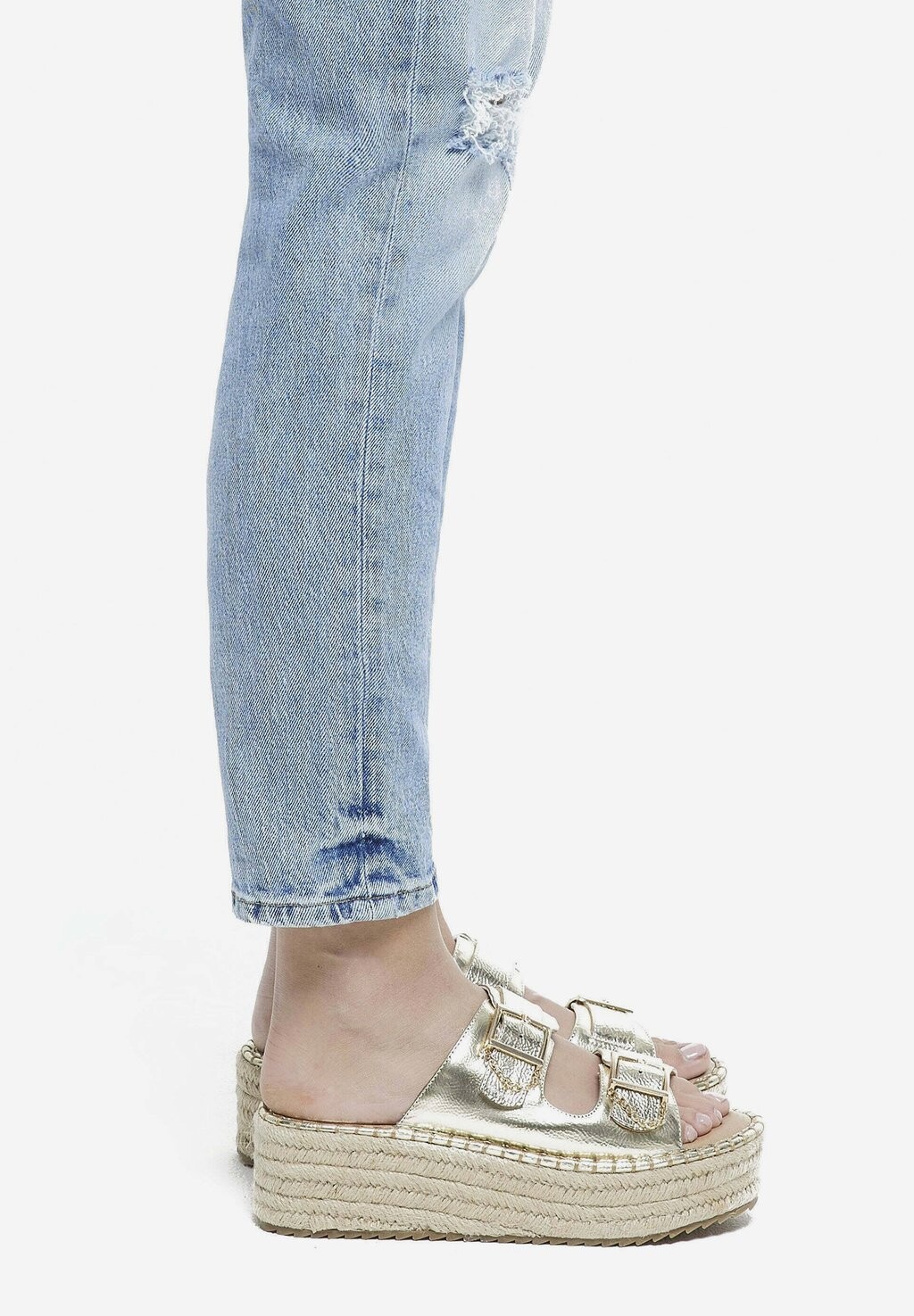 

Шлепанцы River Island