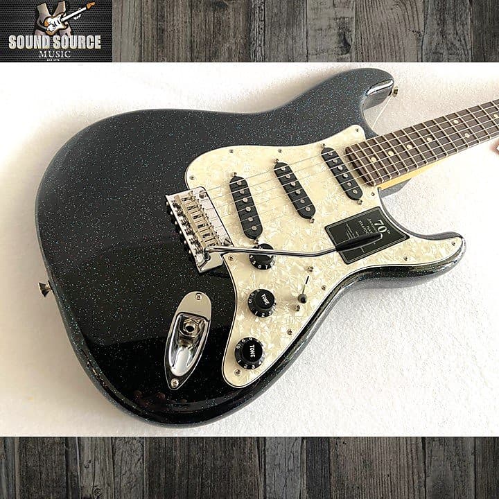 цена Электрогитара Fender 70th Anniversary Player Stratocaster, Nebula Noir