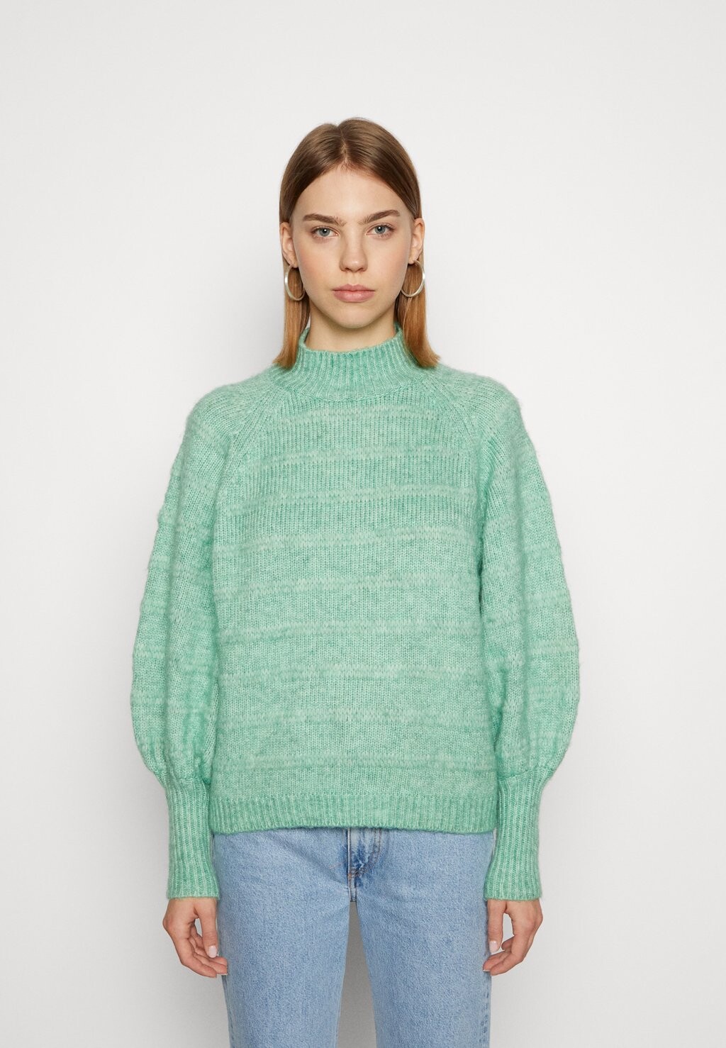 

Свитшот ONLY CELINA LIFE L/S HIGH CC, цвет green bee