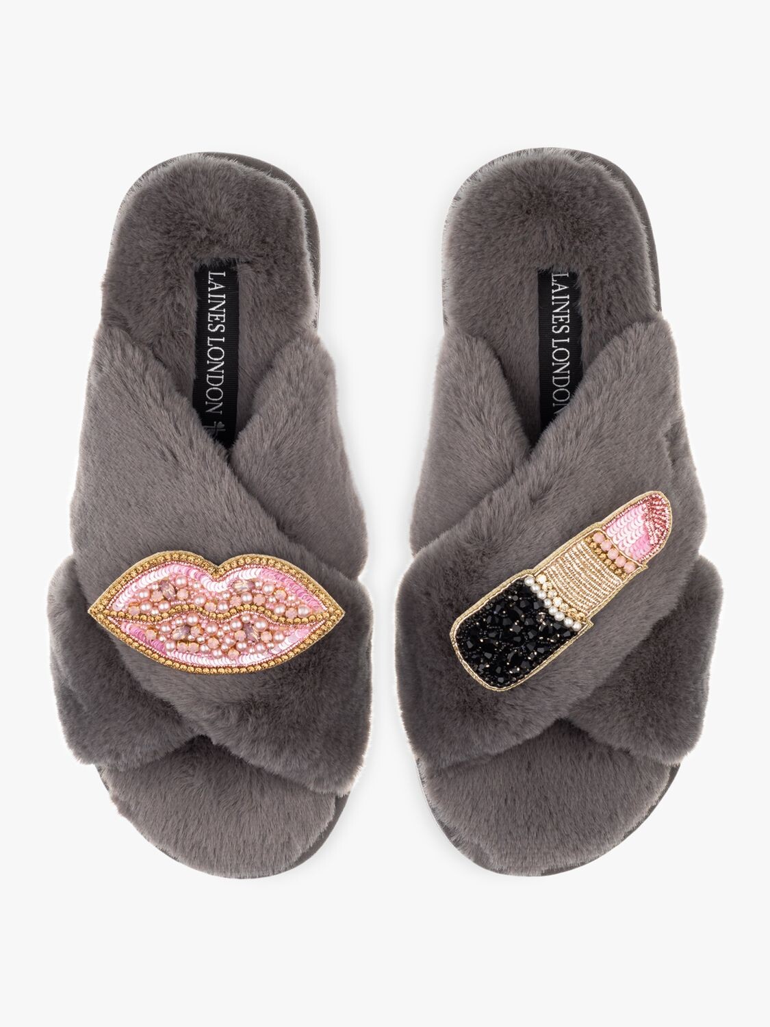 

Розовые тапочки из искусственного меха с брошью Pucker Up Laines London, серый