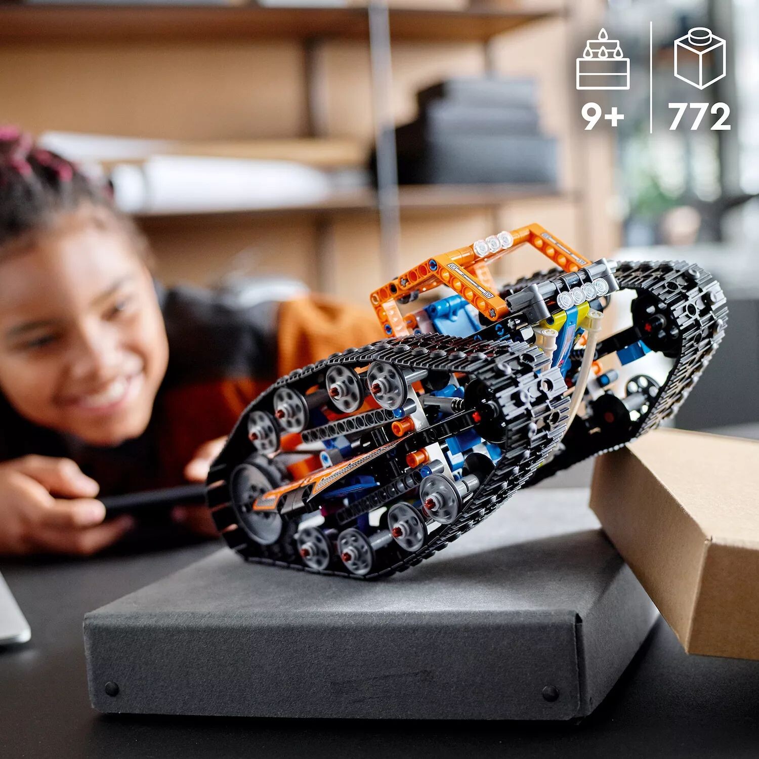 

Транспортное средство-трансформер, управляемое через приложение LEGO Technic 42140 (772 детали) LEGO