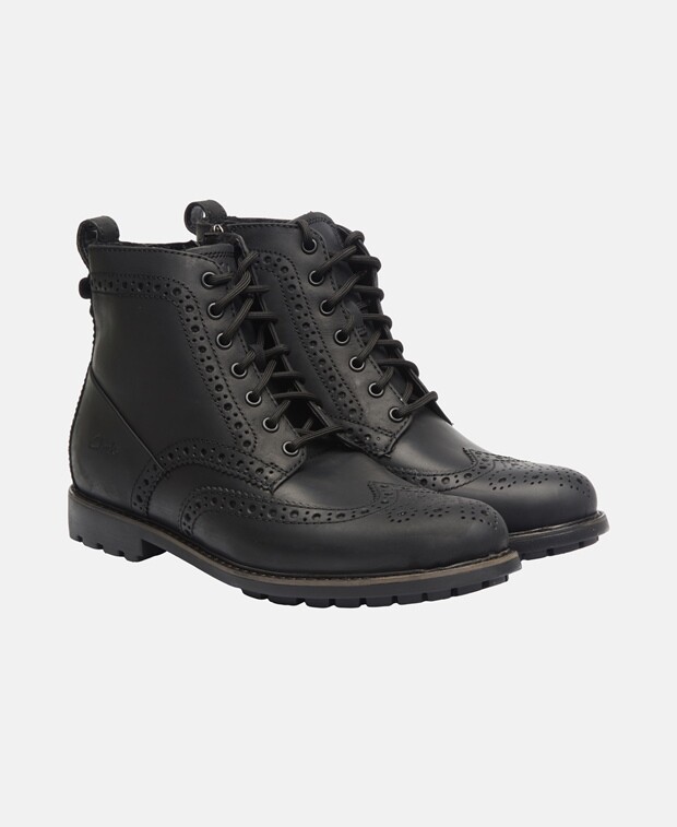 

Ботинки на шнуровке Clarks, черный