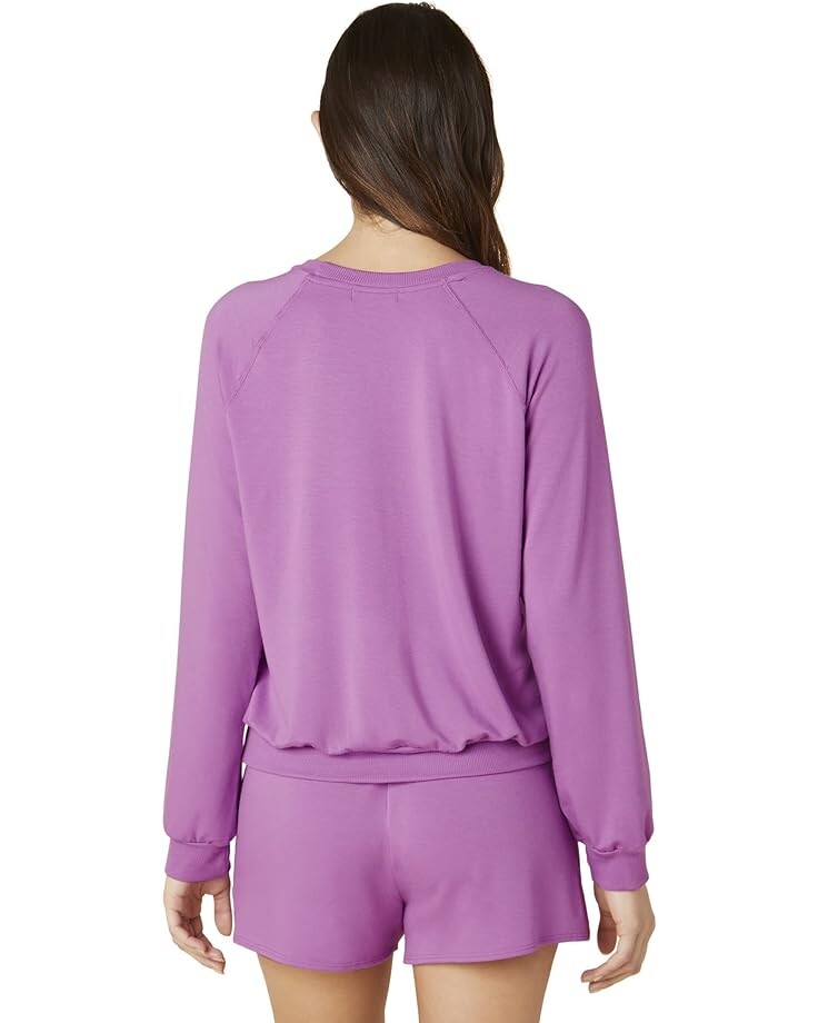 

Пуловер Beyond Yoga Good Company Crew Pullover, цвет Bright Iris