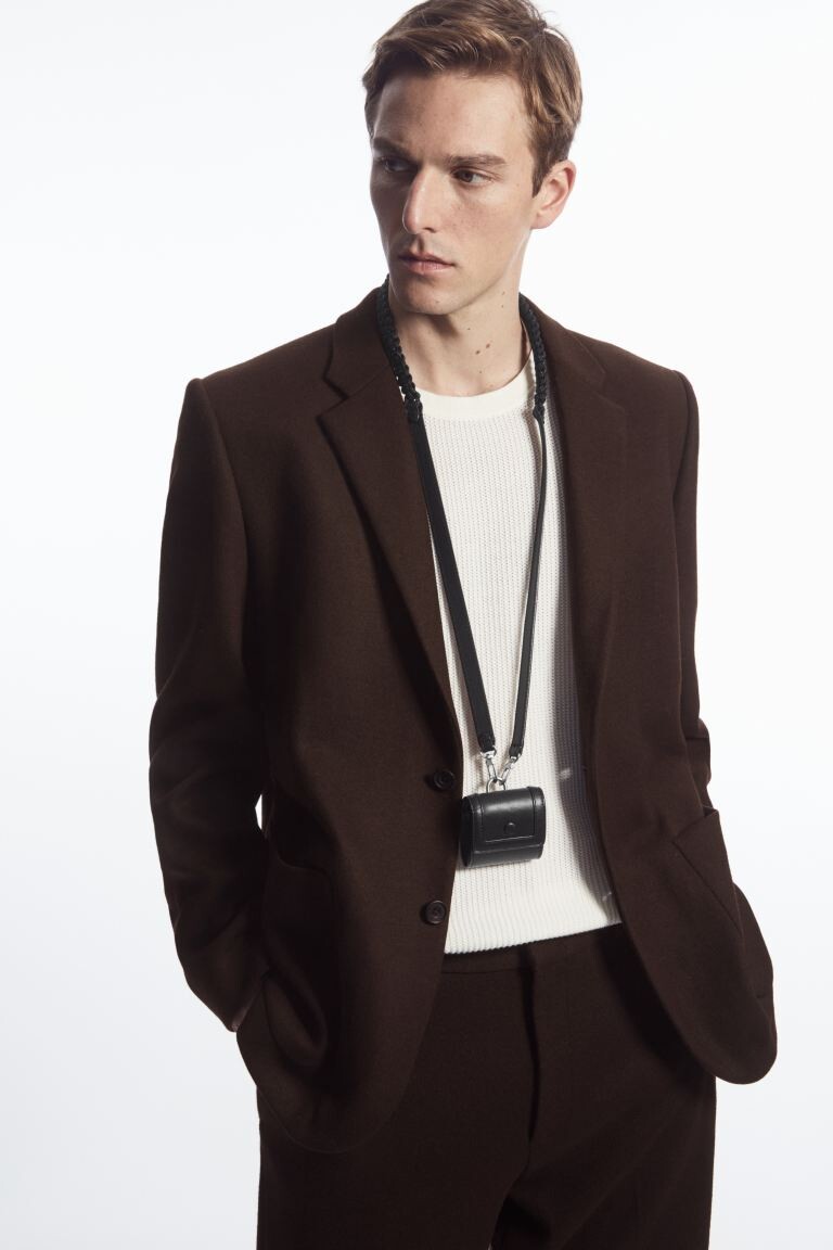 

Кожаный чехол для аэроподов H&M, черный