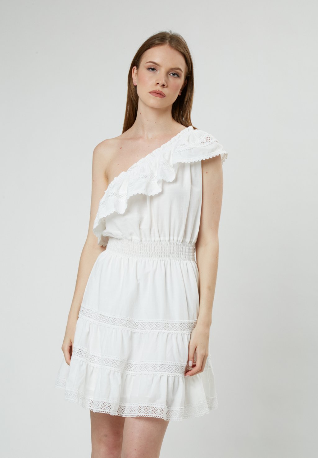 Повседневное платье ONE-SHOULDER INFLUENCER, цвет white