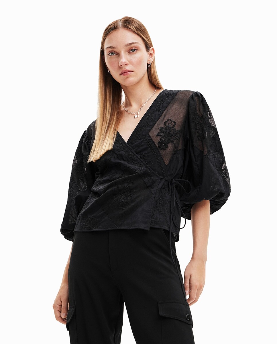 

Блузка с вышивкой и запахом Desigual, черный