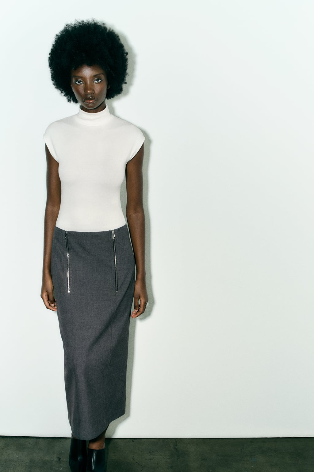 

Пальто из искусственной замши ZARA, белый