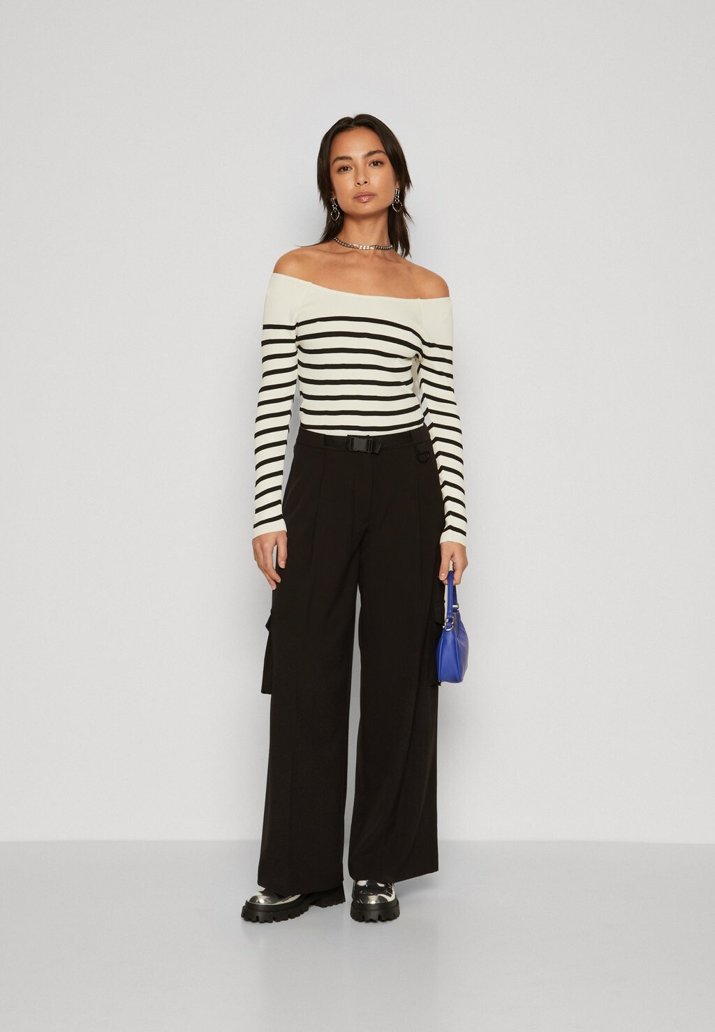 

Пуловер Onlbianka Off Shoulder Only, Cloud Dancer/черный