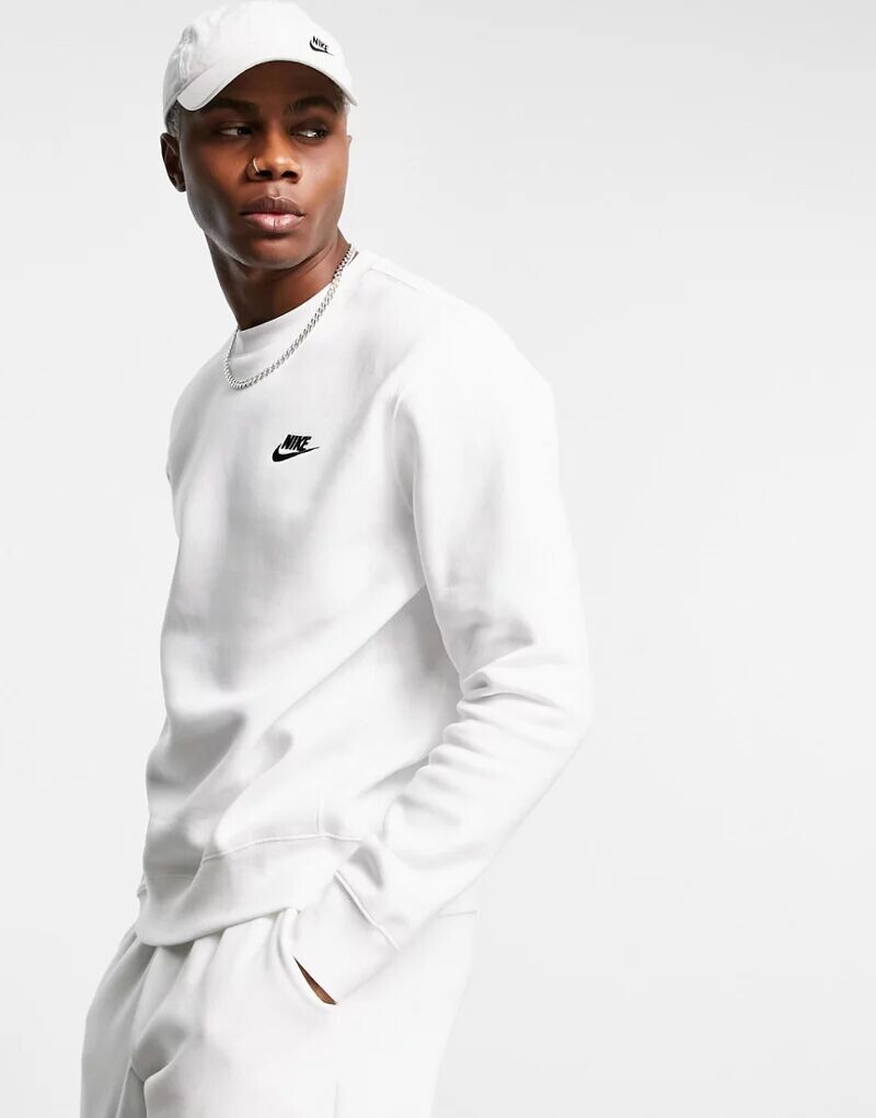 

Белая толстовка с круглым вырезом Nike Club