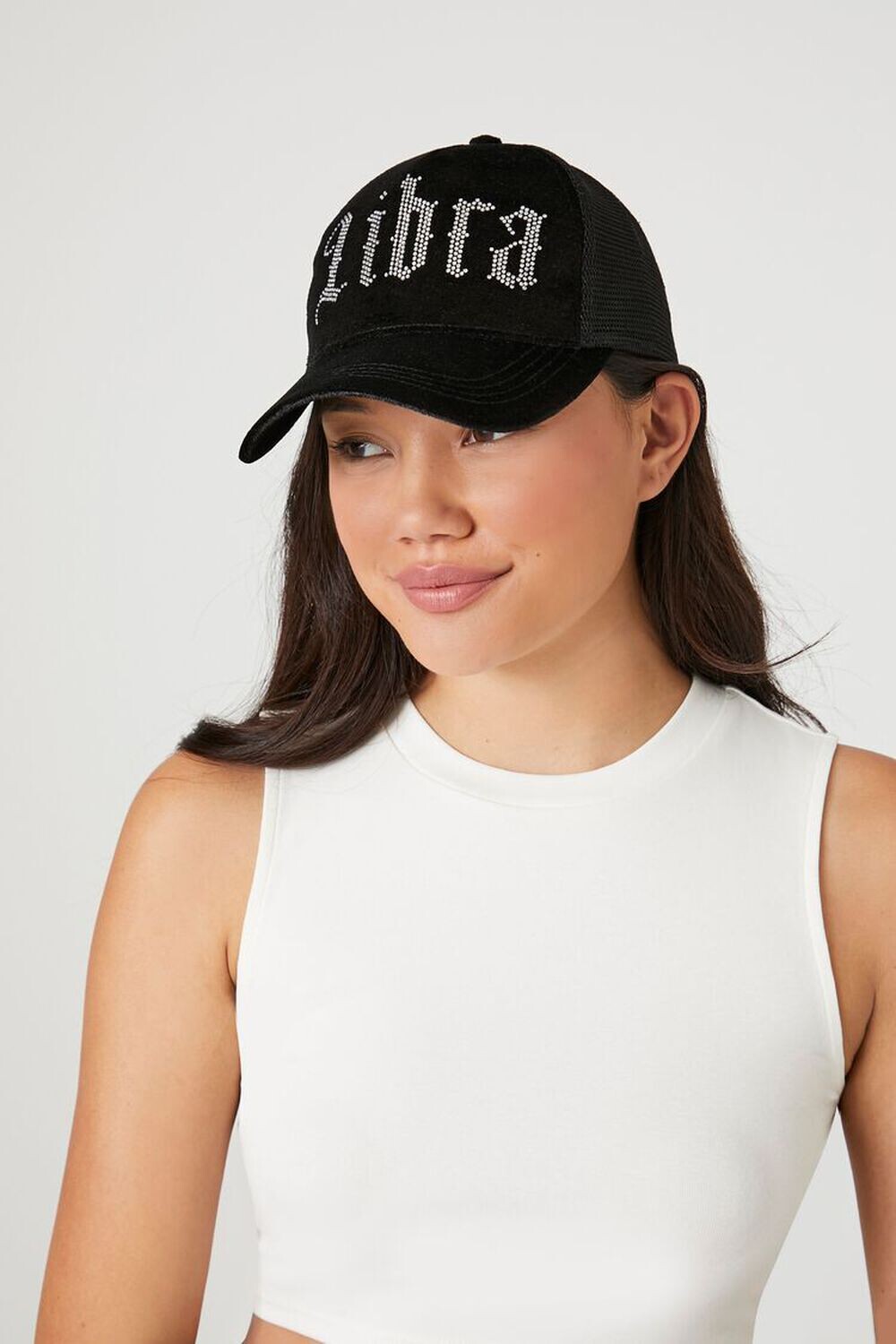 

Бейсбольная кепка Libra со стразами Forever 21, черный