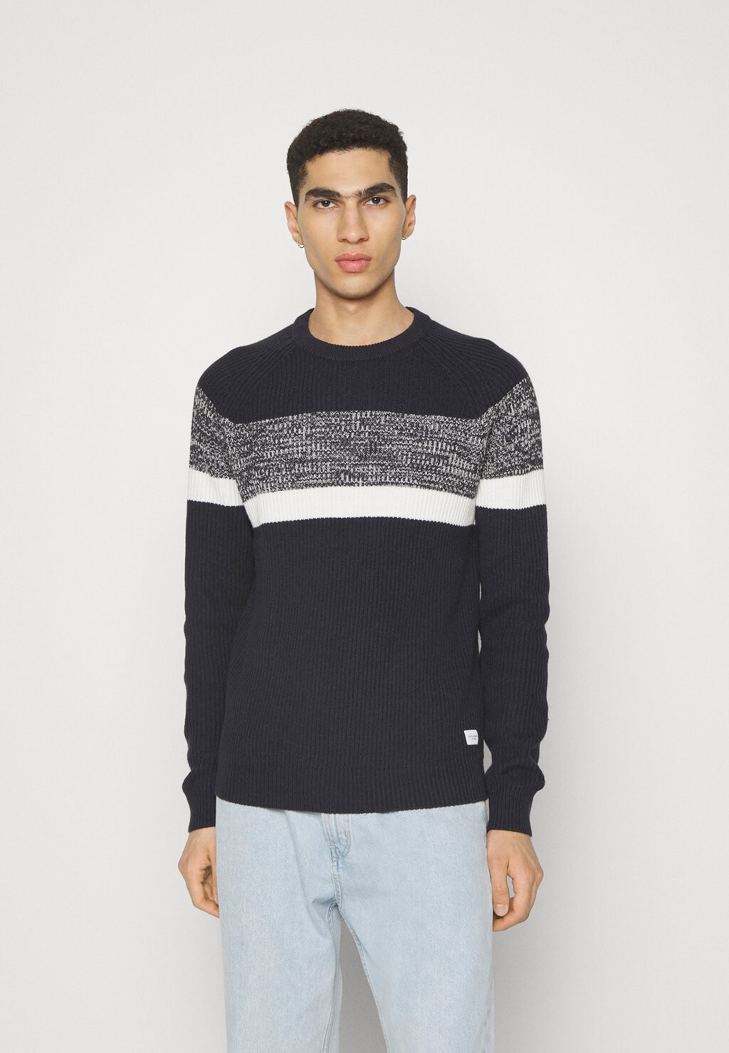 

Свитер JJPANNEL Jack & Jones, темно-синий пиджак