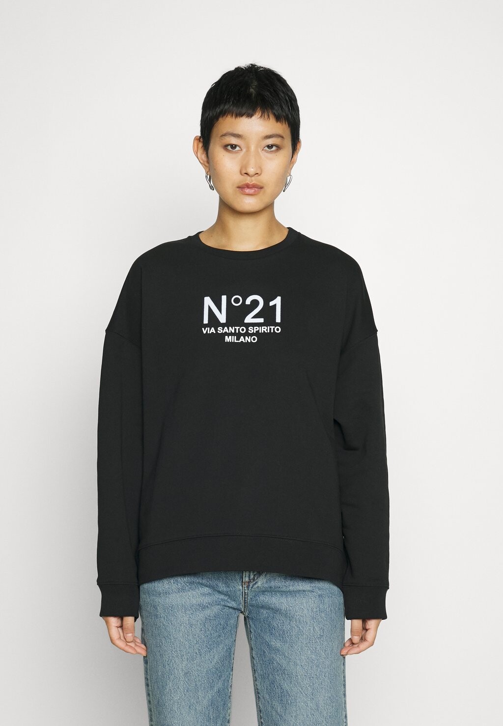 

Толстовка N°21, черный