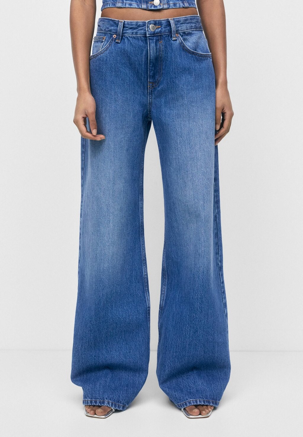 

Расклешенные джинсы PULL&BEAR, синий