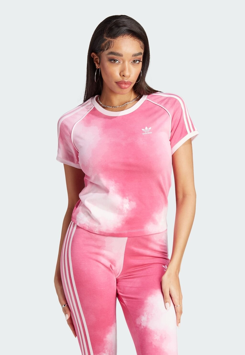 

Футболка с принтом adidas Originals, Розовый