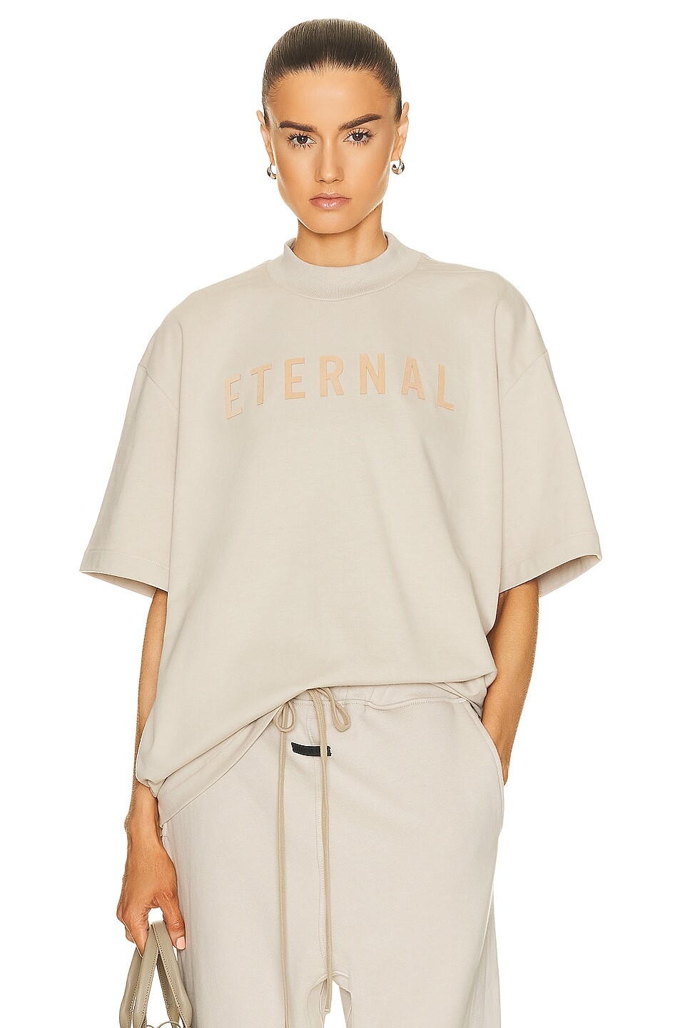 

Футболка Fear Of God Eternal, цвет Cement