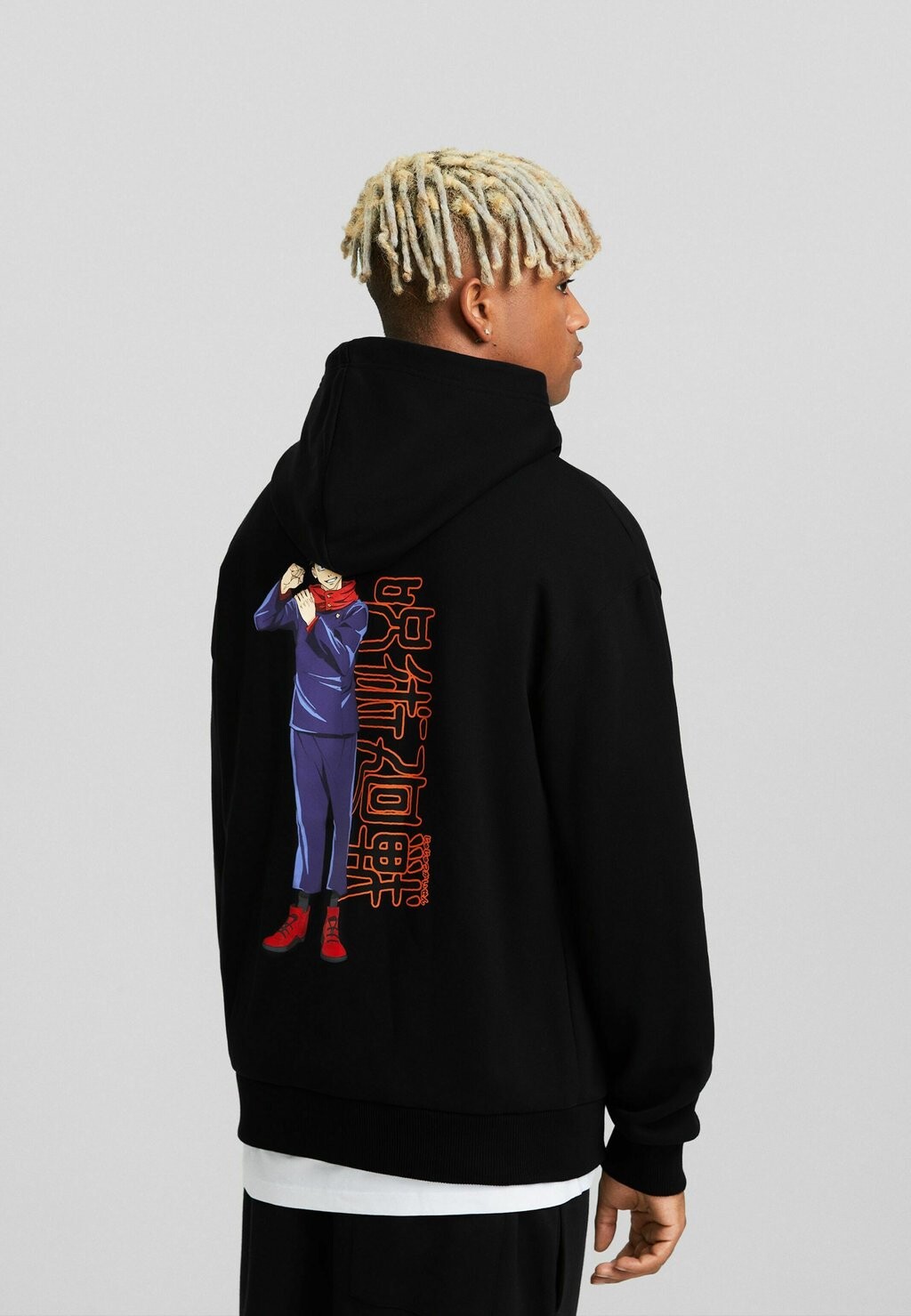 

Худи Bershka