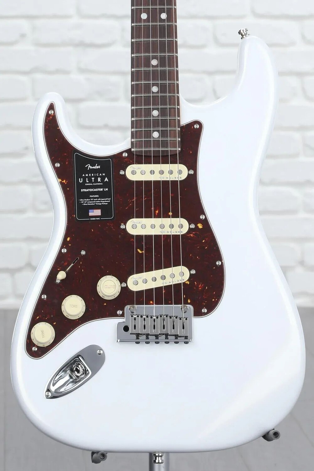 

Fender American Ultra Stratocaster для левой руки — Arctic Pearl с накладкой из палисандра