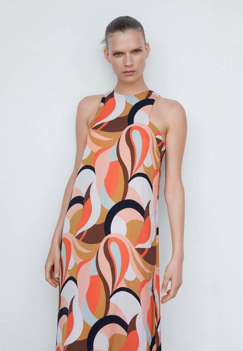 

Длинное платье Mango