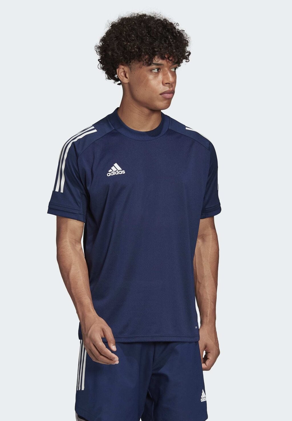 

Футболка Adidas