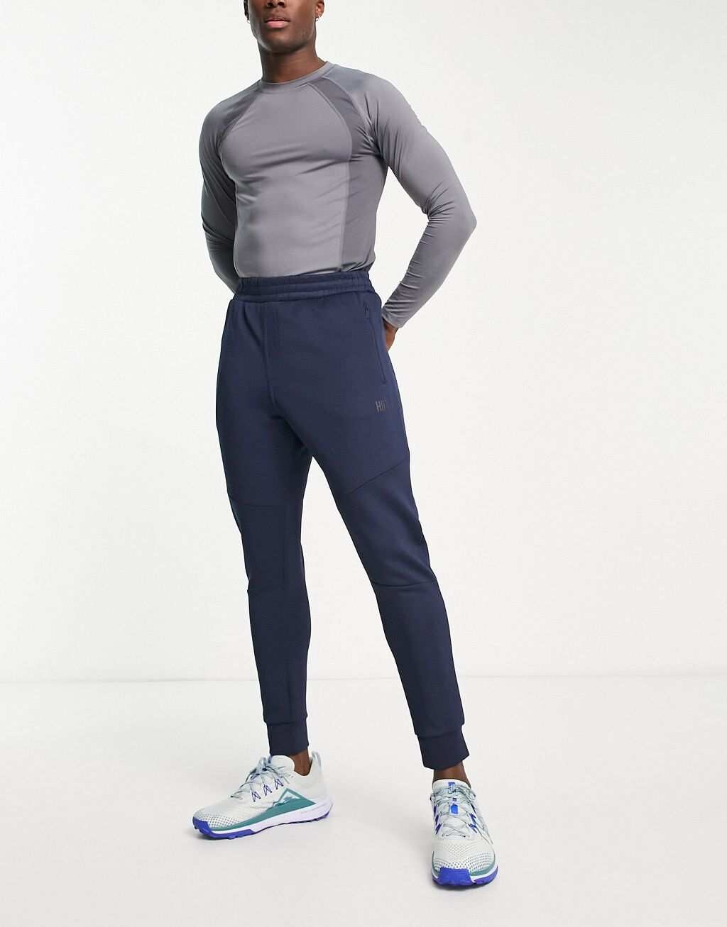 

Темно-синие трикотажные джоггеры узкого кроя HIIT