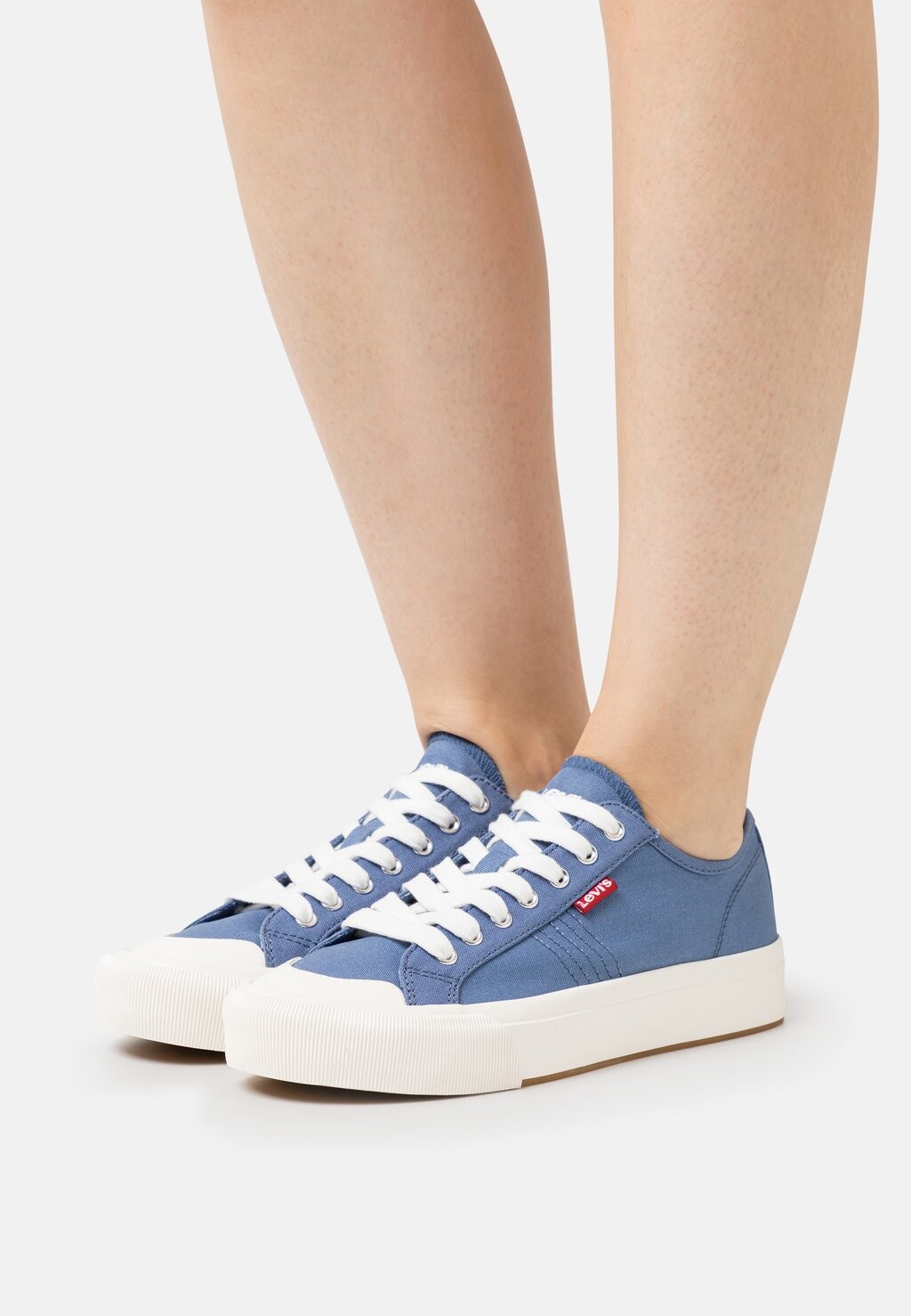 

Кроссовки Levi's