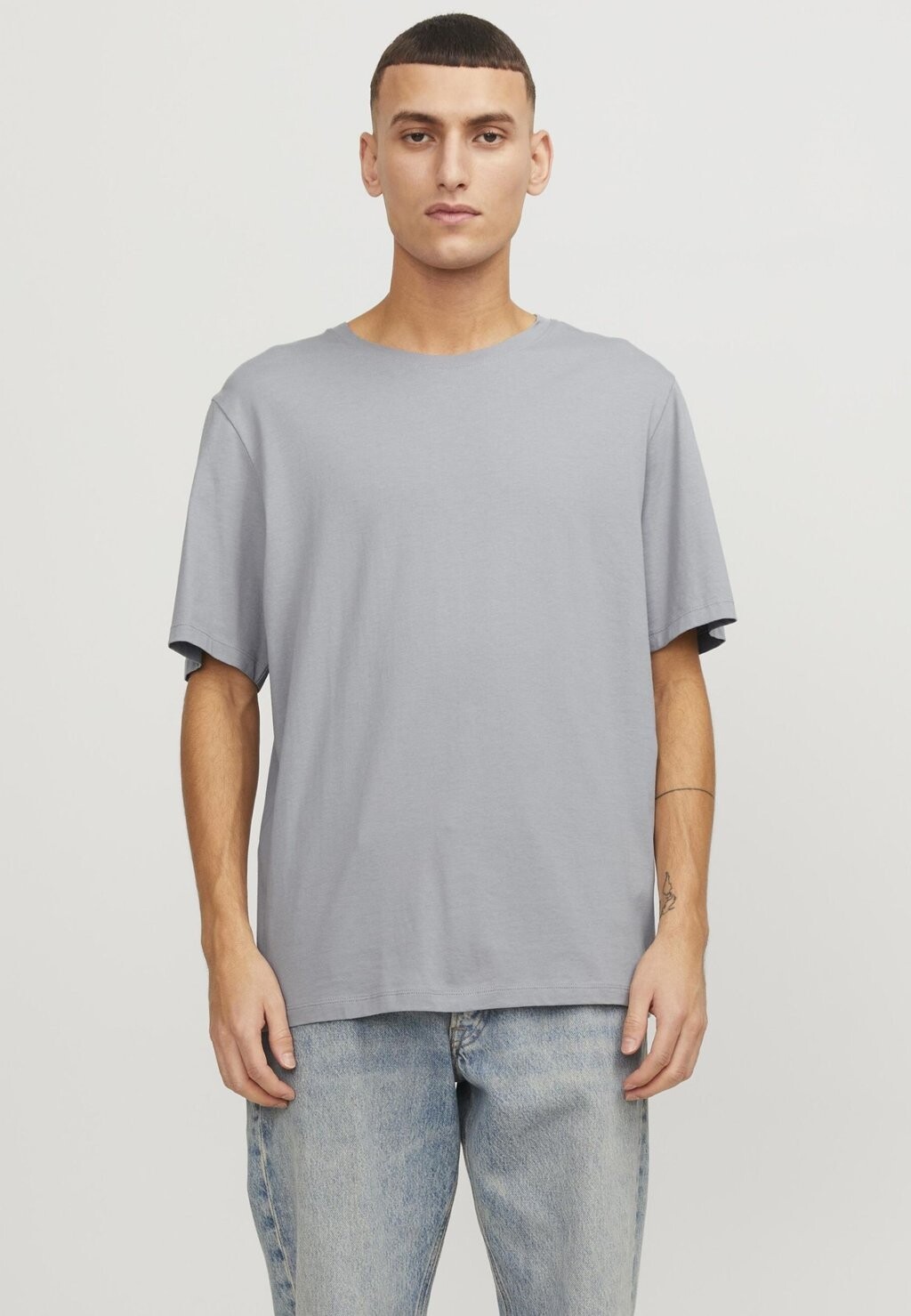 

Базовая футболка Jack & Jones, серый