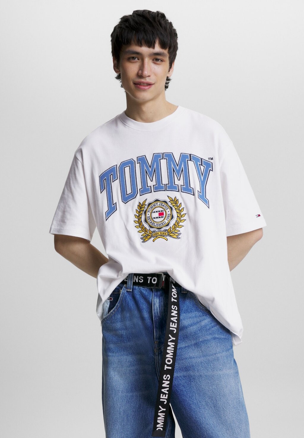 

Футболка с принтом Tommy Jeans, белый