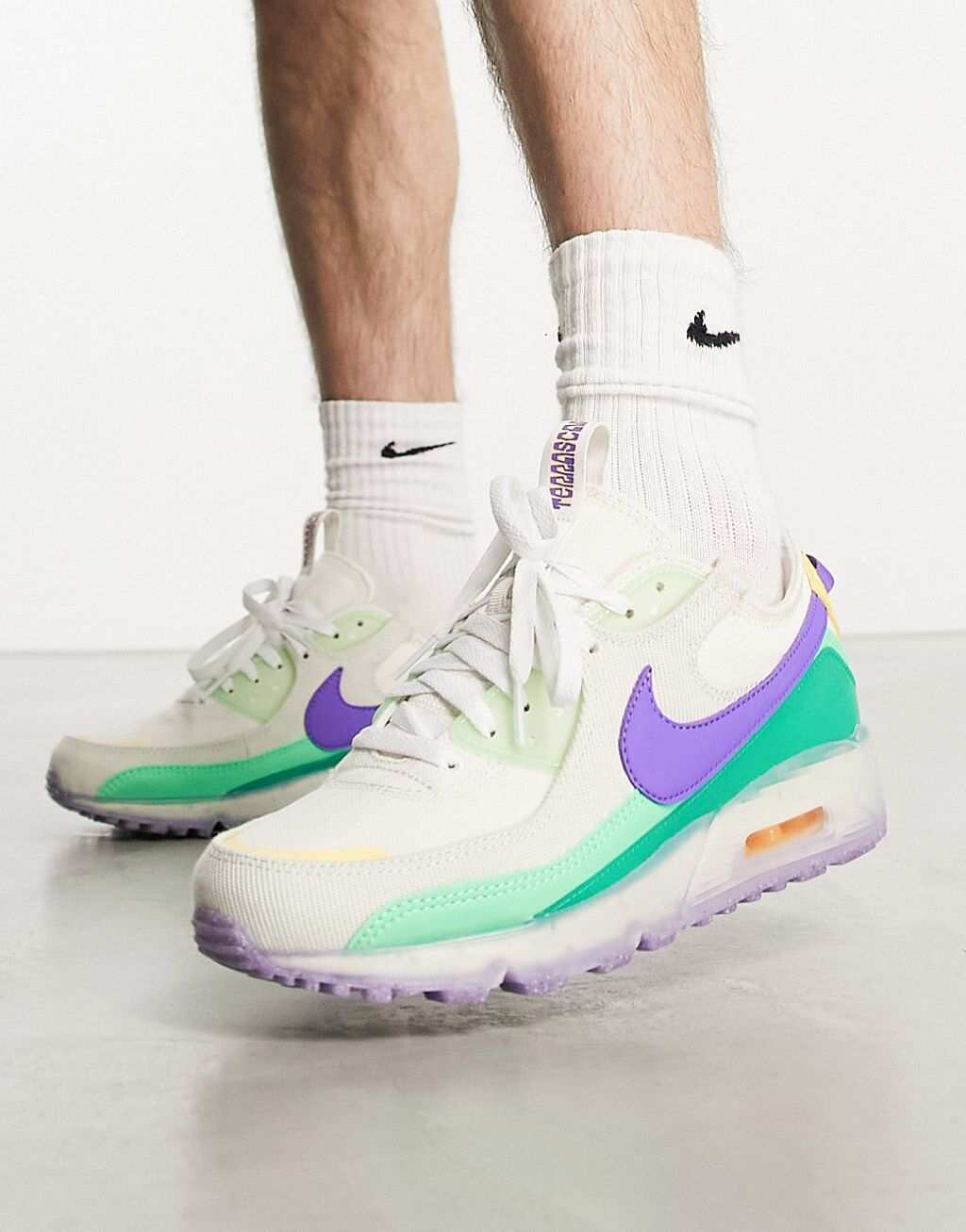 

Зеленые и фиолетовые кроссовки Nike Air Max Terrascape 90, Зеленый