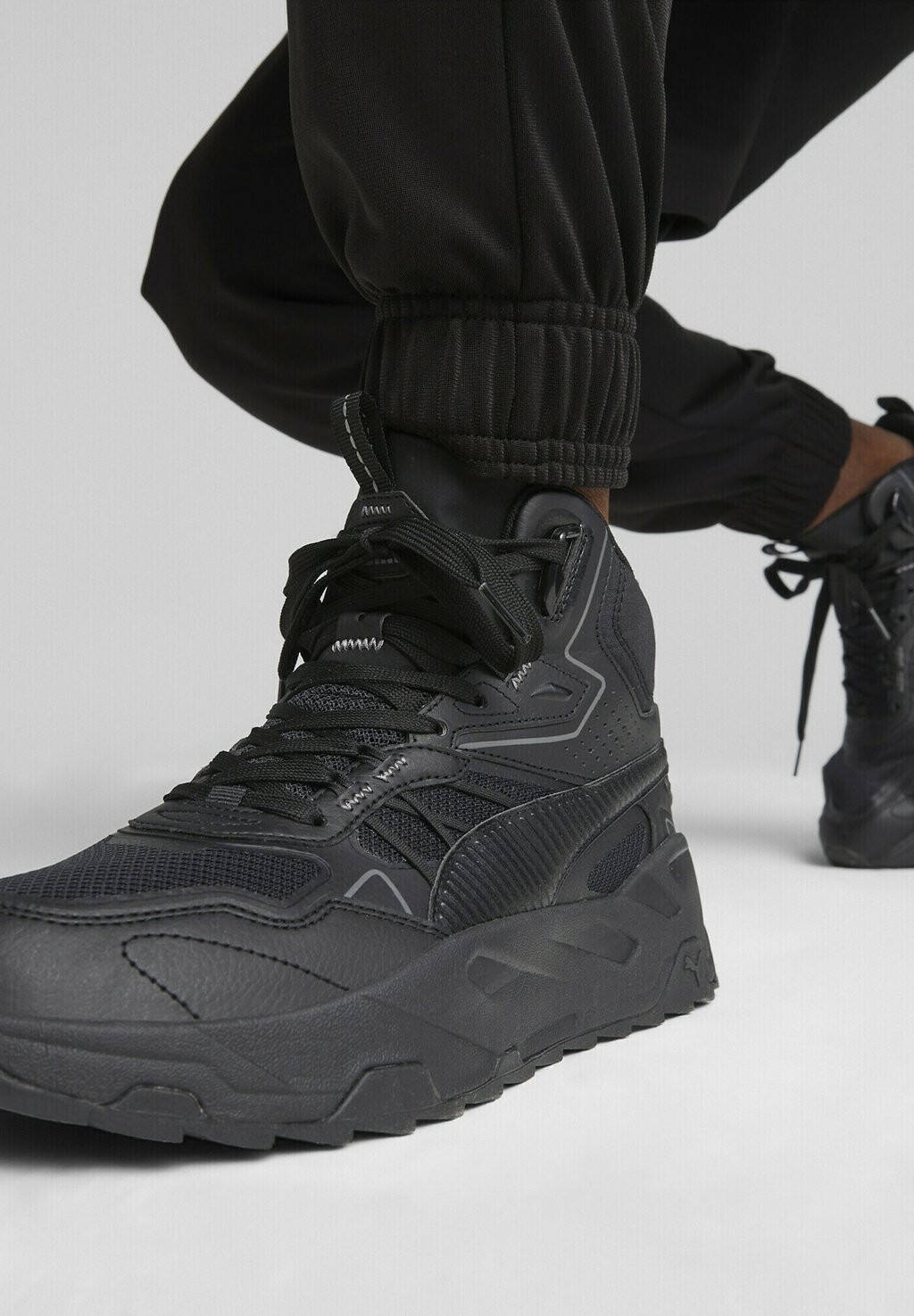 

Кроссовки Puma