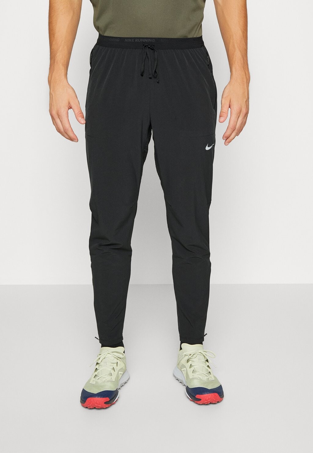 

Брюки Nike