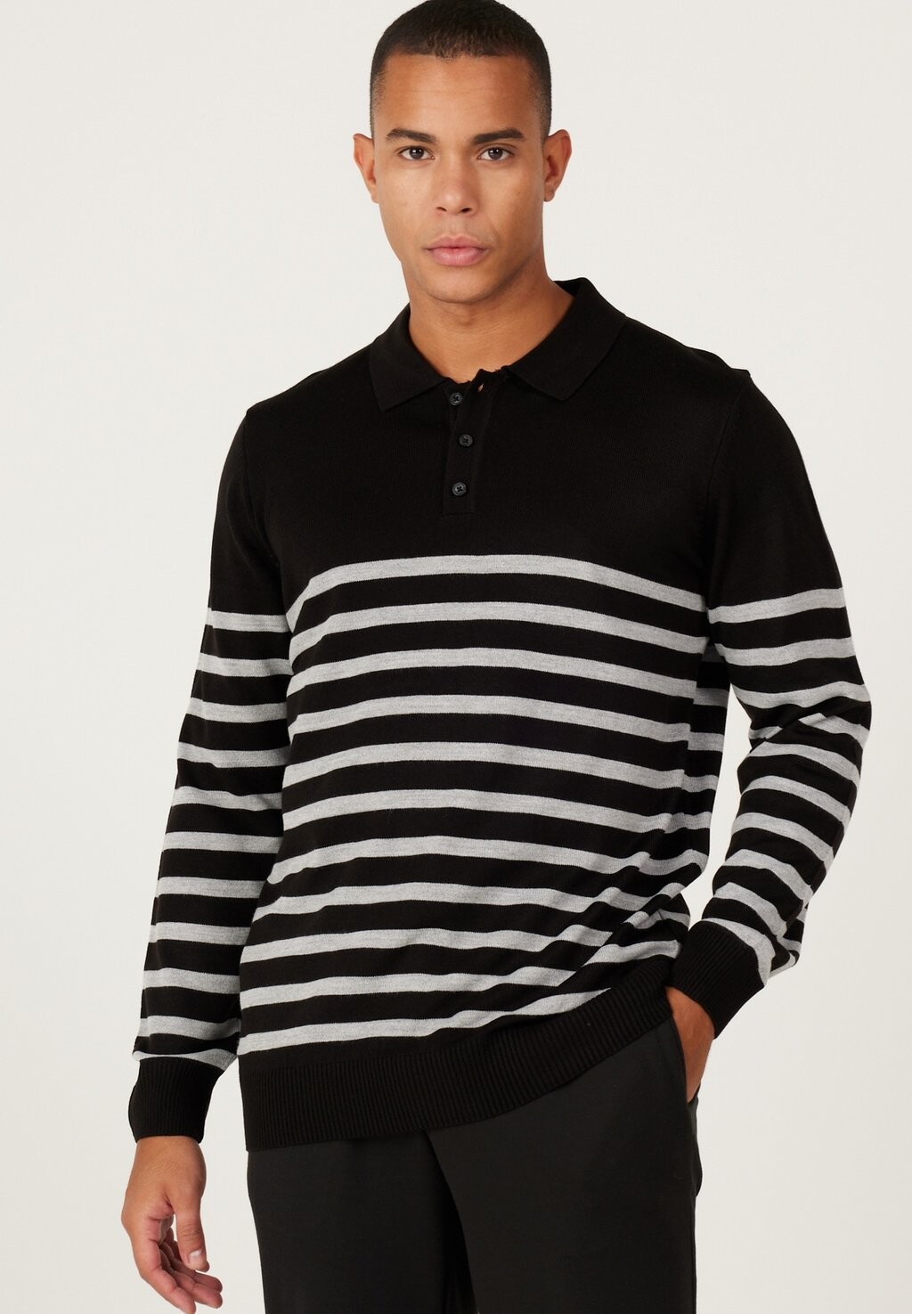 

Поло STANDARD FIT COLLAR AC&CO / ALTINYILDIZ CLASSICS, черный