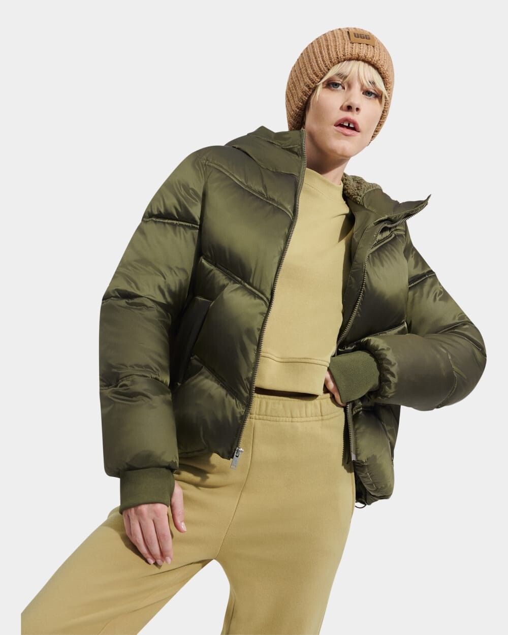 

Верхняя одежда Ronney Cropped Puffer Jacket UGG, зеленый