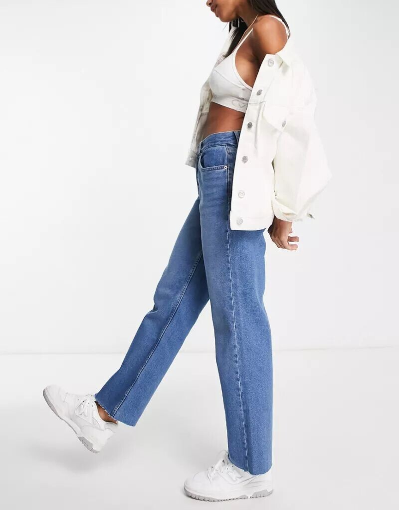 

Синие джинсы прямого кроя ASOS 90-х с необработанным краем