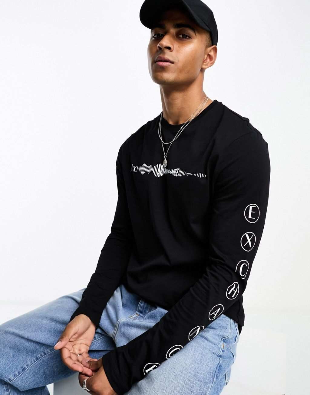 

Черная футболка с длинными рукавами и рисунком Armani Exchange, Черный