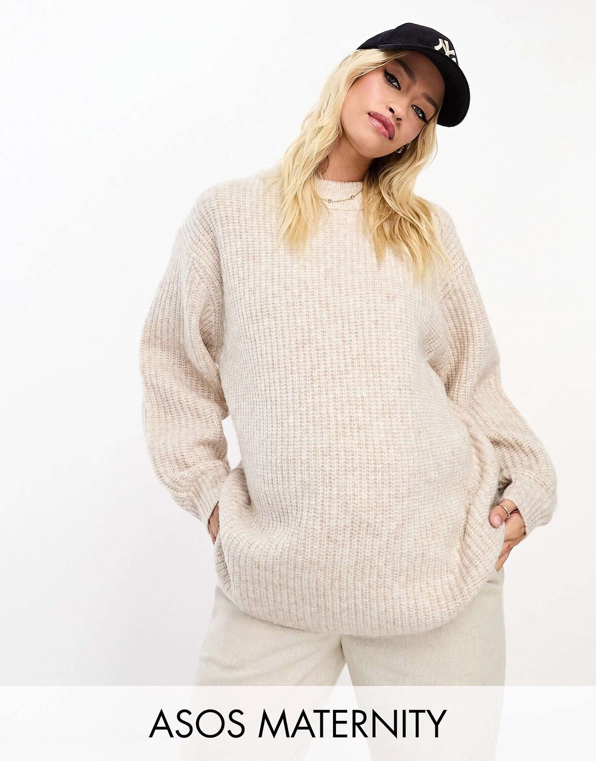 

Пышный джемпер в рубчик с круглым вырезом овсяного цвета ASOS DESIGN Maternity