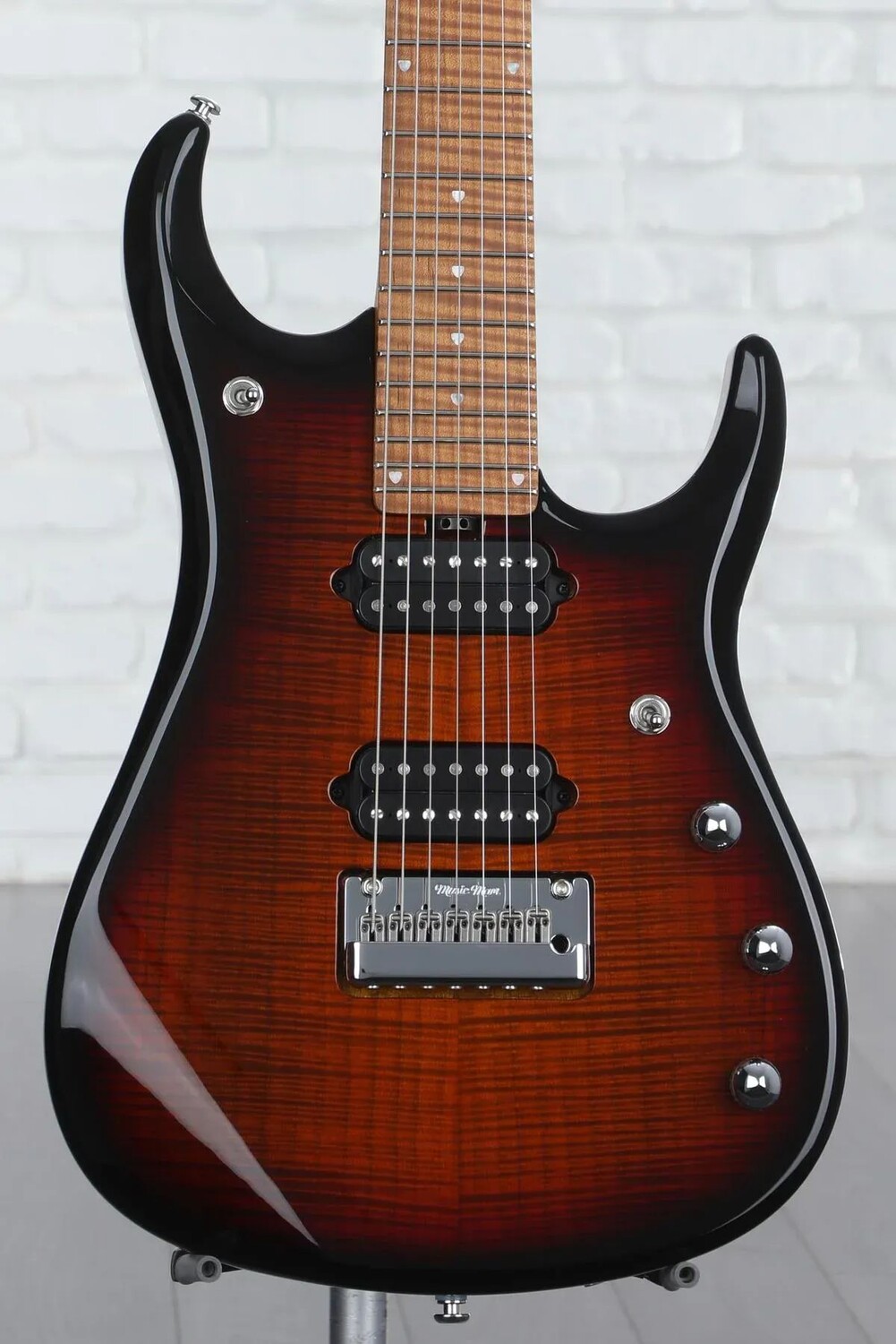 

7-струнная электрогитара Ernie Ball Music Man JP15 7 — Tiger Eye Flame