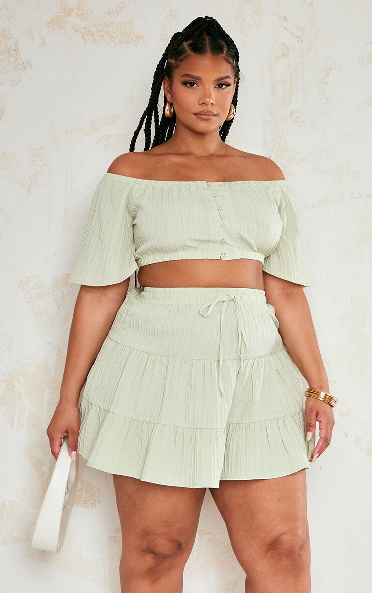 

PrettyLittleThing Текстурированный укороченный топ с открытыми плечами Plus Sage Green