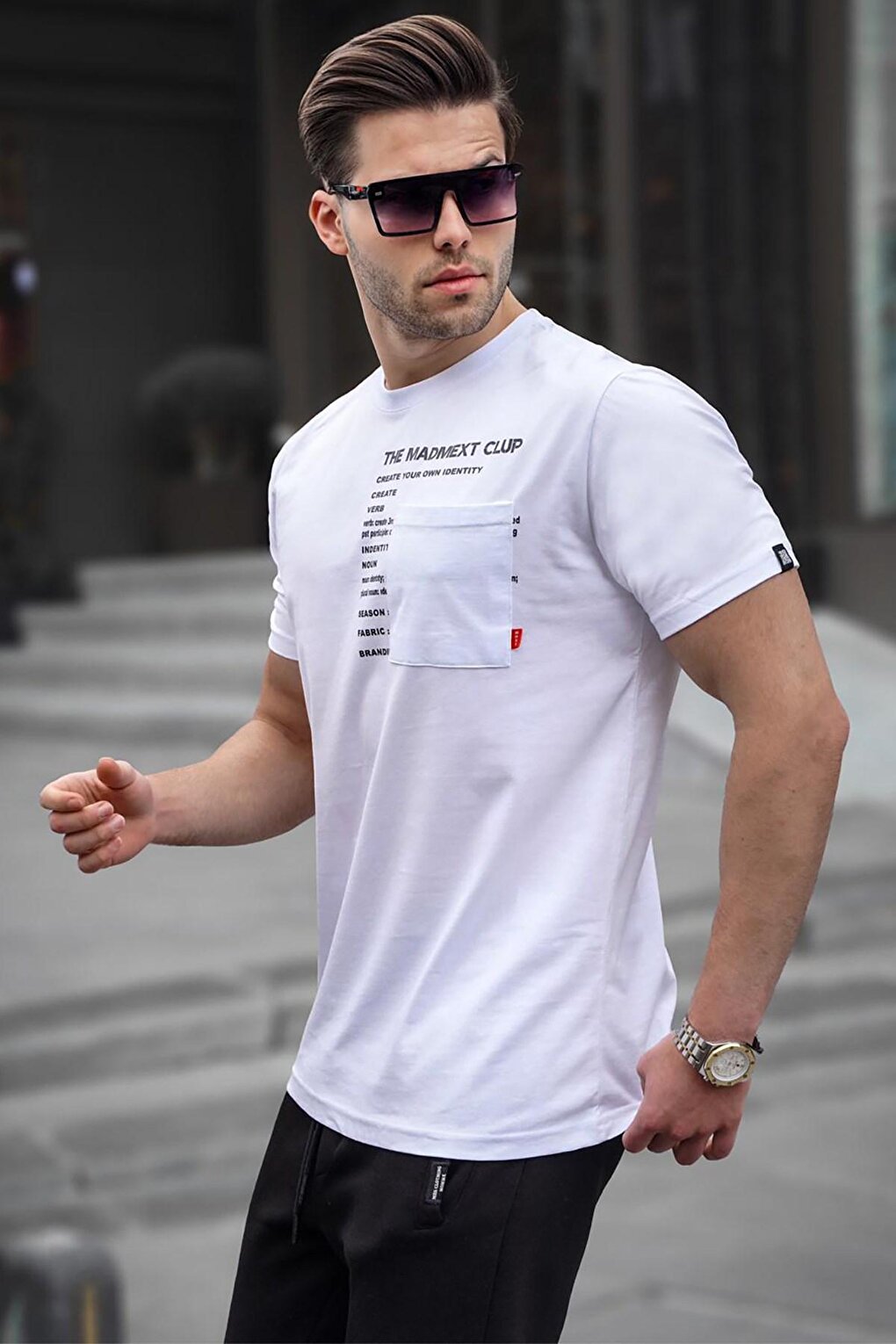 Белая мужская футболка с карманным принтом 5861 MADMEXT