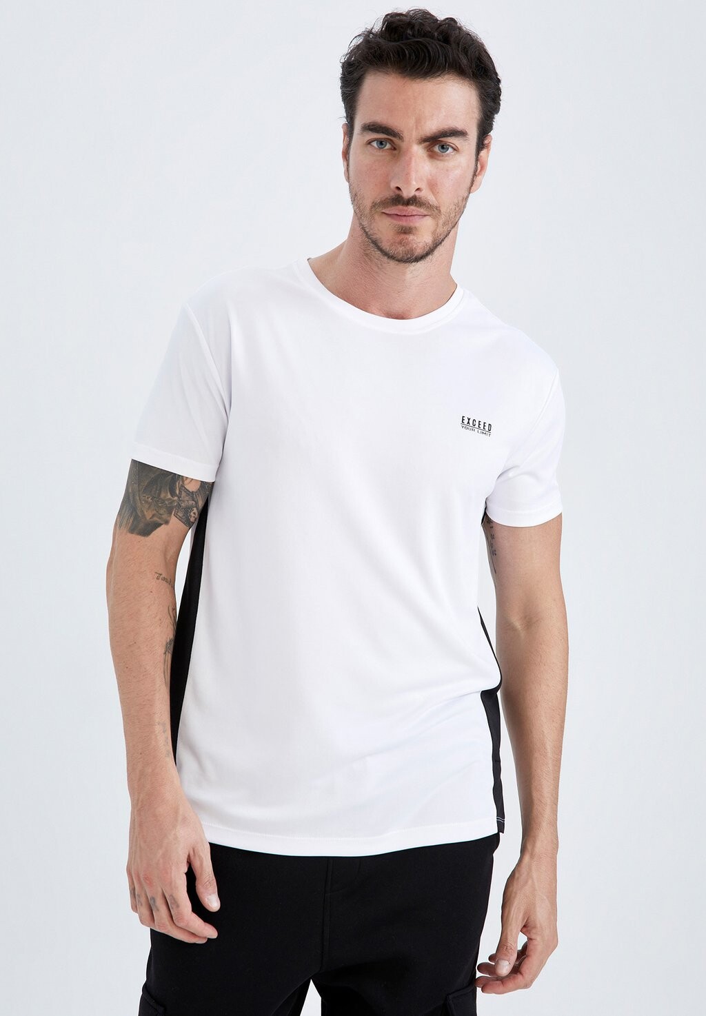 

Футболка с принтом STANDART FIT DeFacto, цвет white