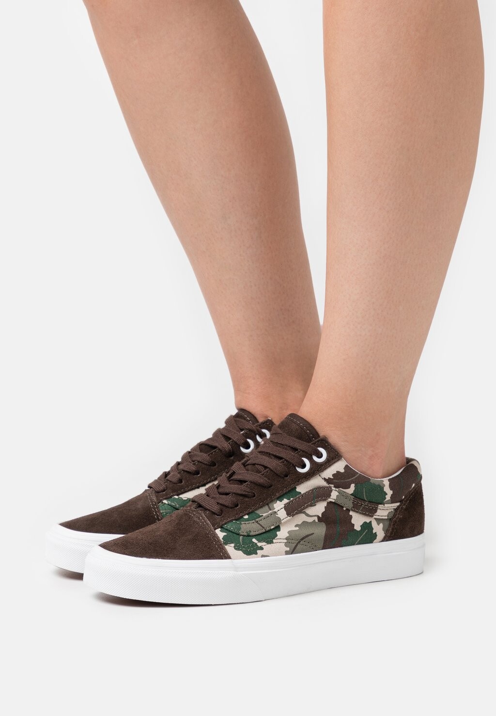 

Кроссовки Vans