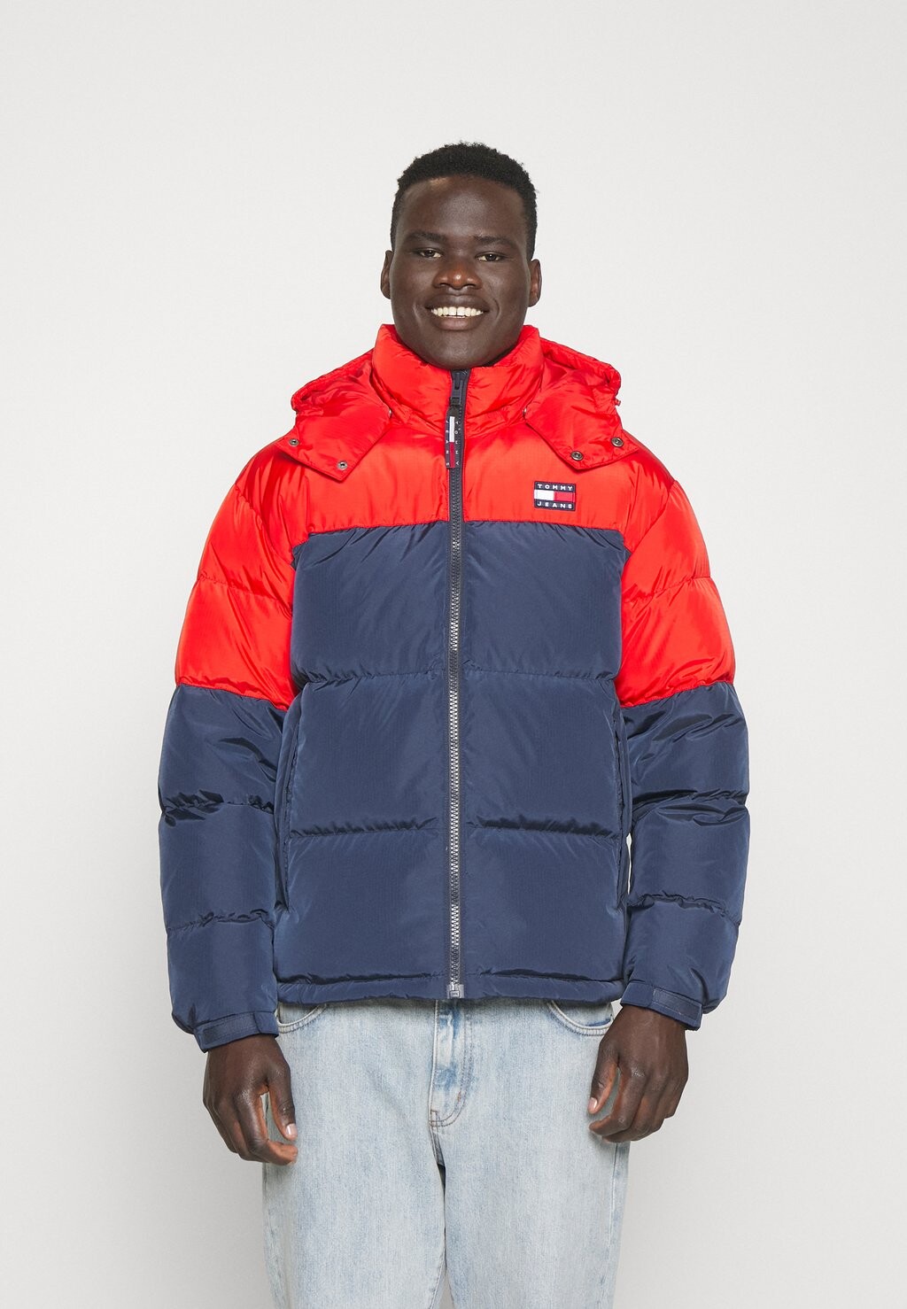 

Пуховик Tommy Jeans